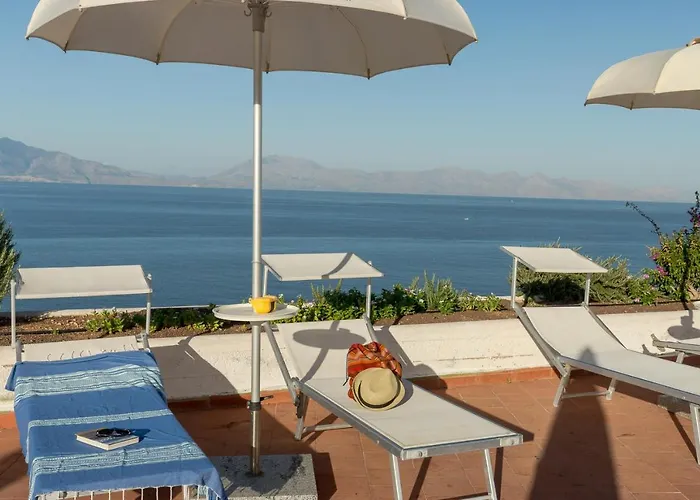 Perla Del Golfo Resort
